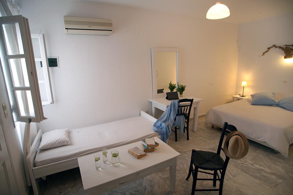 Voula Apartments & Rooms Tourlos Room photo