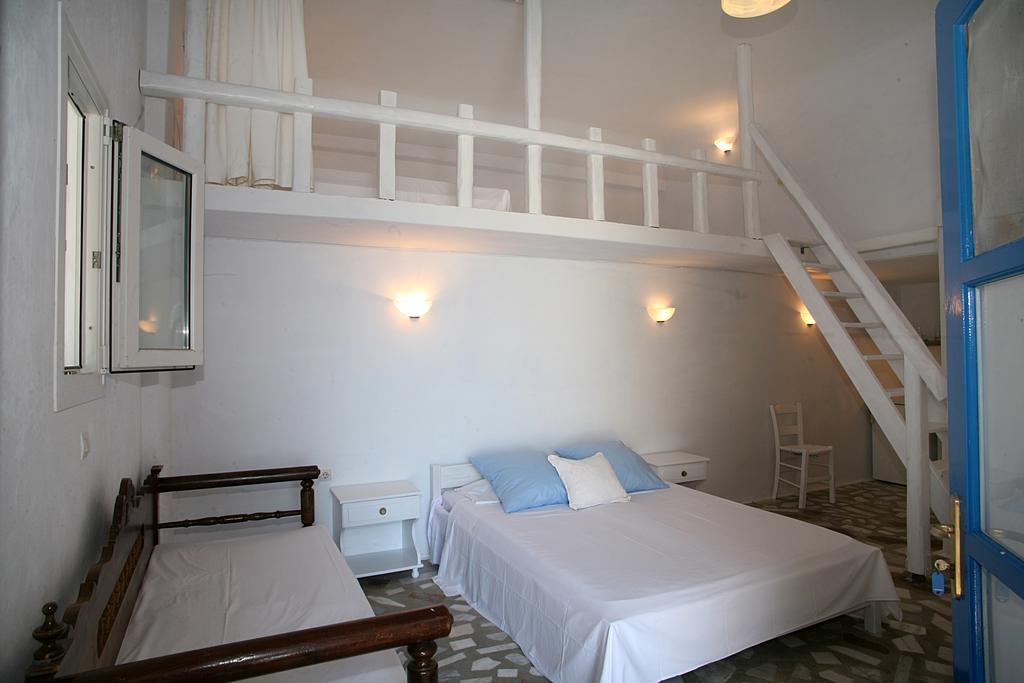 Voula Apartments & Rooms Tourlos Room photo