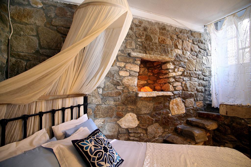 Voula Apartments & Rooms Tourlos Room photo